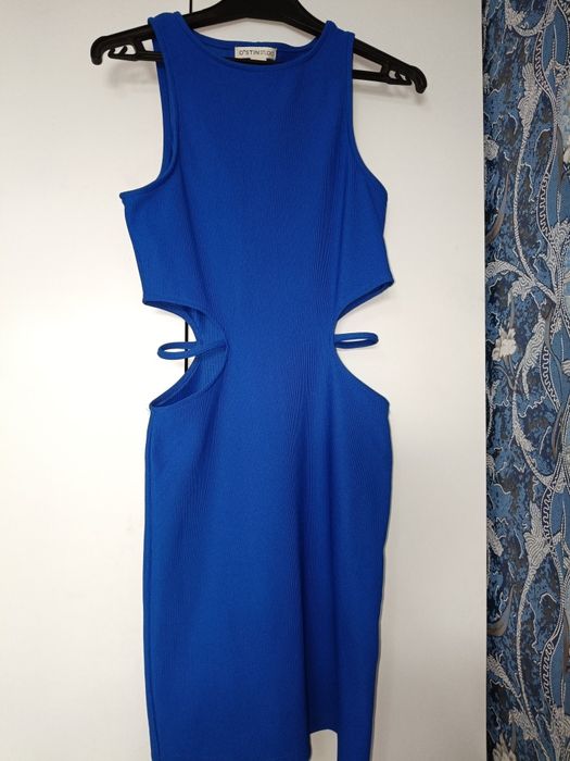 Продам хорошие платья