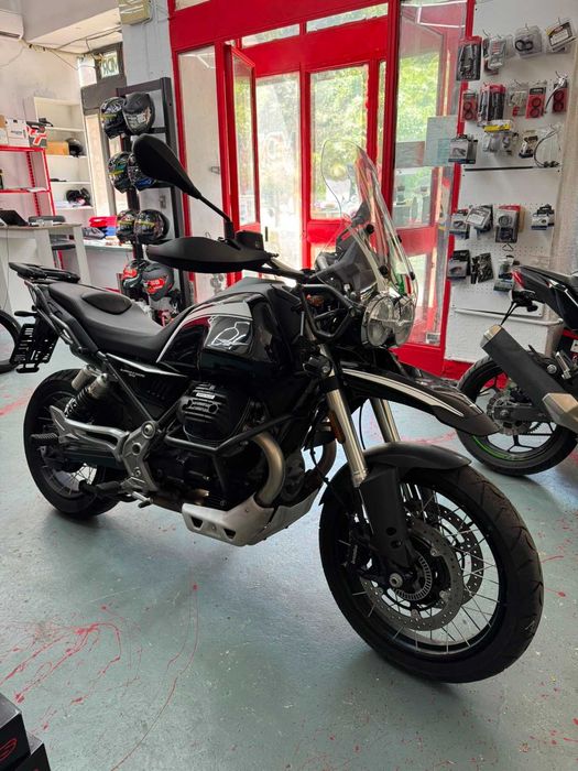 Moto Guzzi V85 TT 2023 -GARANTIE-