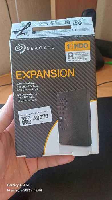 Внешний жесткий диск - Seagate Expansion 1TB USB