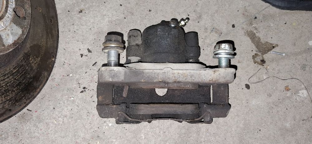 Спирачни апарати и дискове