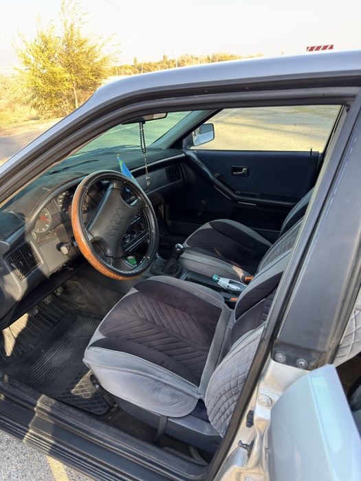 Audi B4 2.0моно 1993год