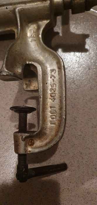 Mașina de tocat manuală