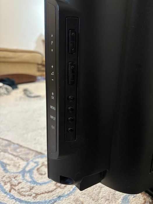 Продается LG телевизор, 81" не смарт, поддерживать инет