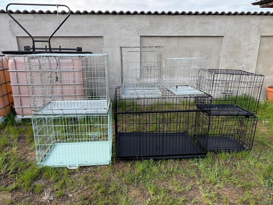 Vând cuști transport