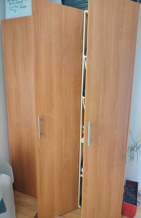 Dulap haine/dressing și comodă