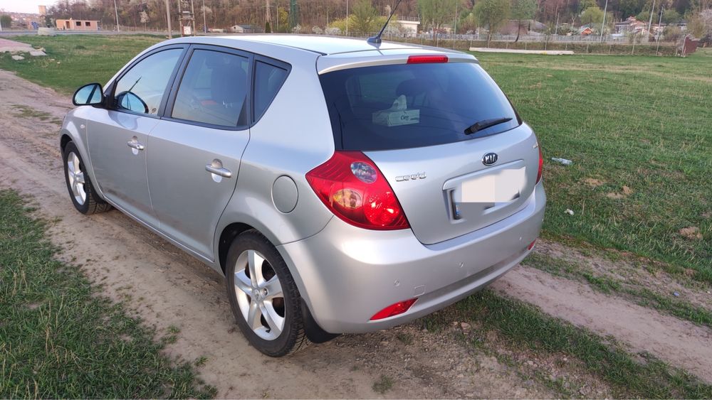 Kia ceed 2008  1.6 CRDI 115cp