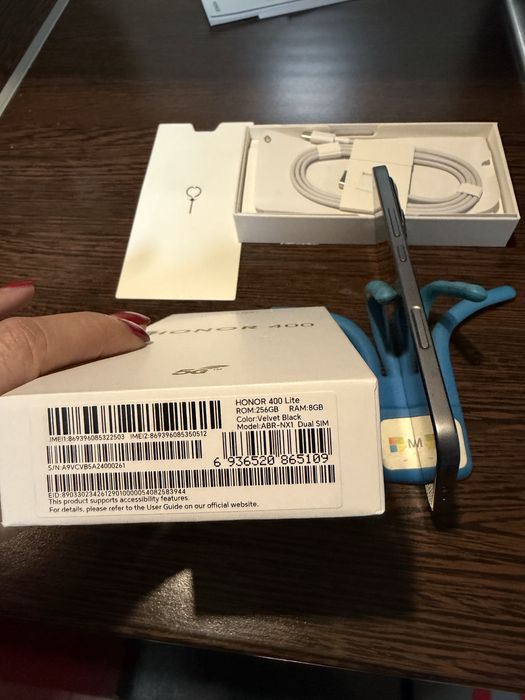 Iphone 15, 128GB roz, impecabil, fara urme de uzura HONOR NOU 400 lite