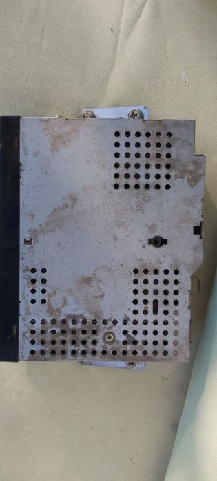 Оригинален радиокасетофон clarion feroza