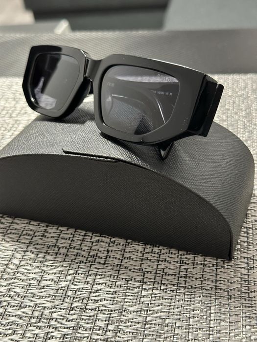 Слънчеви очила prada