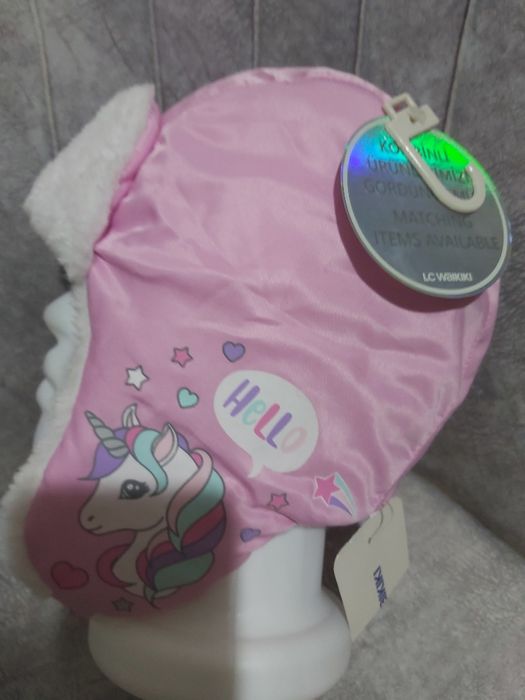 Шапка для девочки.Новая.