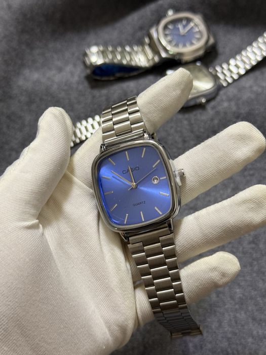 Часы Casio, Hublot, Patek
