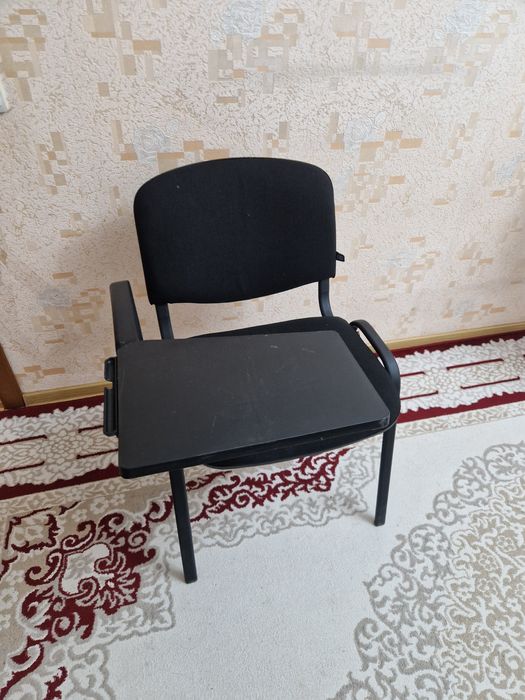 Продам стулья для офиса и не только