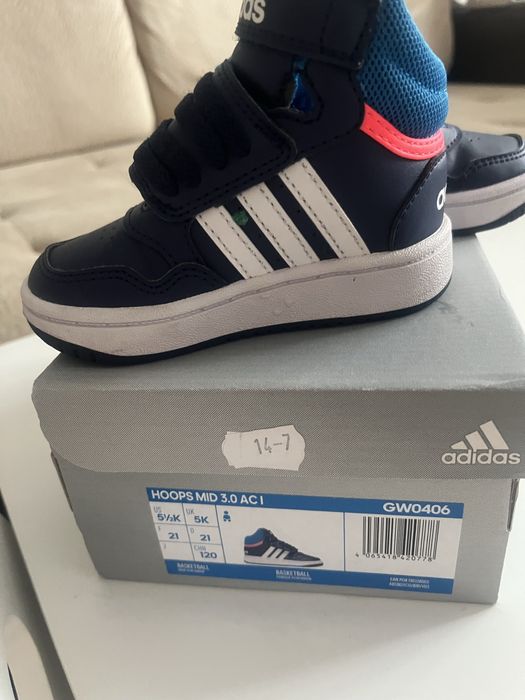 Adidas сникърси детски обувки