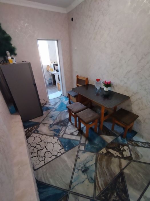 Uy sotiladi 4 xonali,Qarshi centerda joylashgan