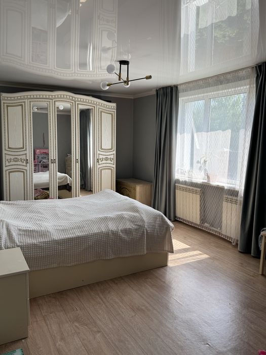 Продается 2-этажный дом в районе МЖК