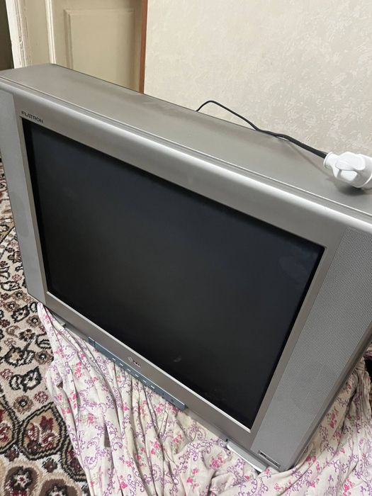 Televizor sotiladi LG