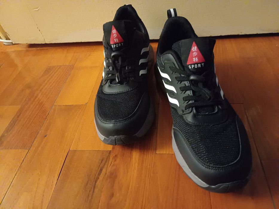 Adidasi - pantofi sport noi nr.43,5-44