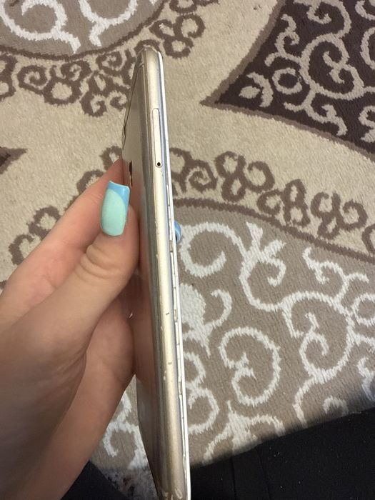 Телефон huawei model SLA-L22