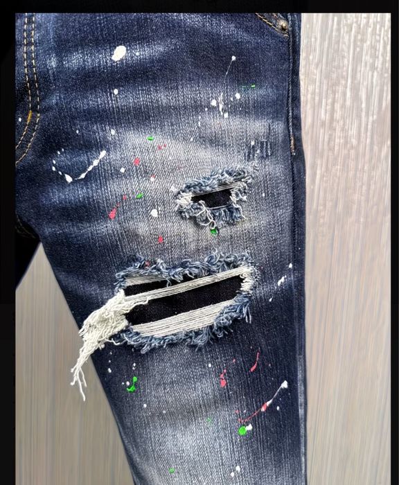 Pantaloni de dama rupti la moda