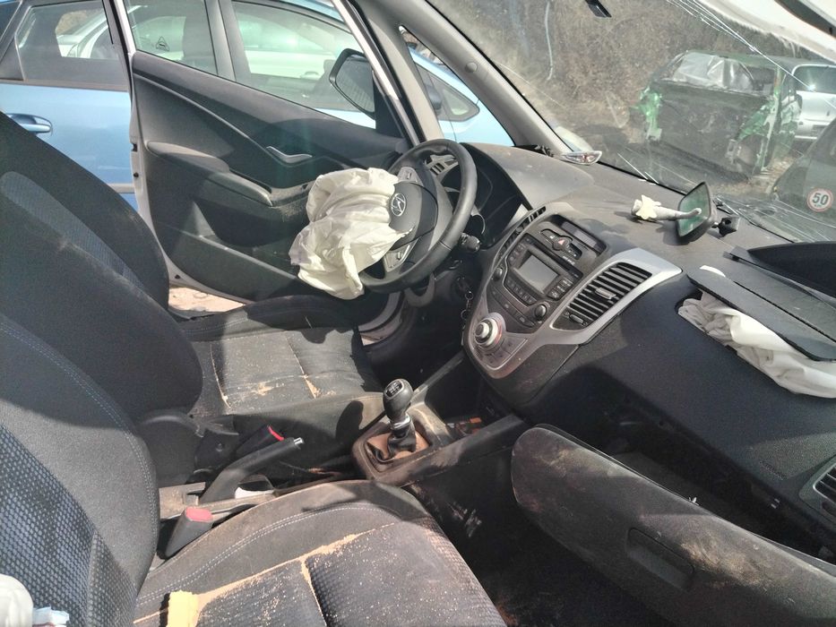 Hyundai IX20 1.6i 125 к.с. на части