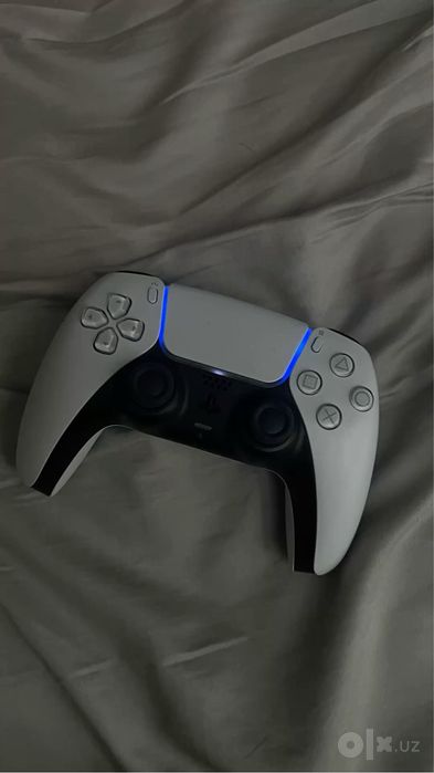 PlayStation 5 + deluxe podpiska