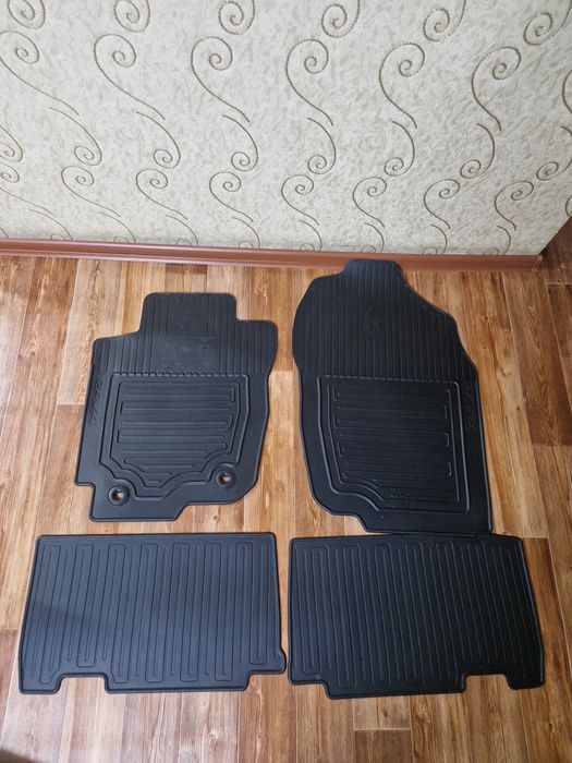 Полики на рав4 2016