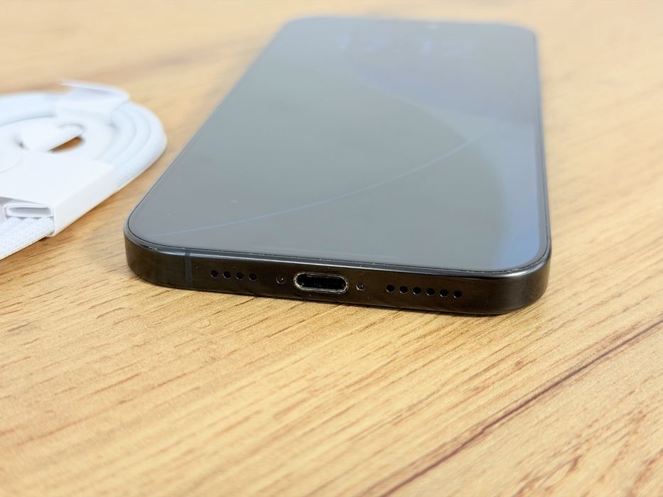 iPhone 16 Pro Max 1 TB перфектен!!!