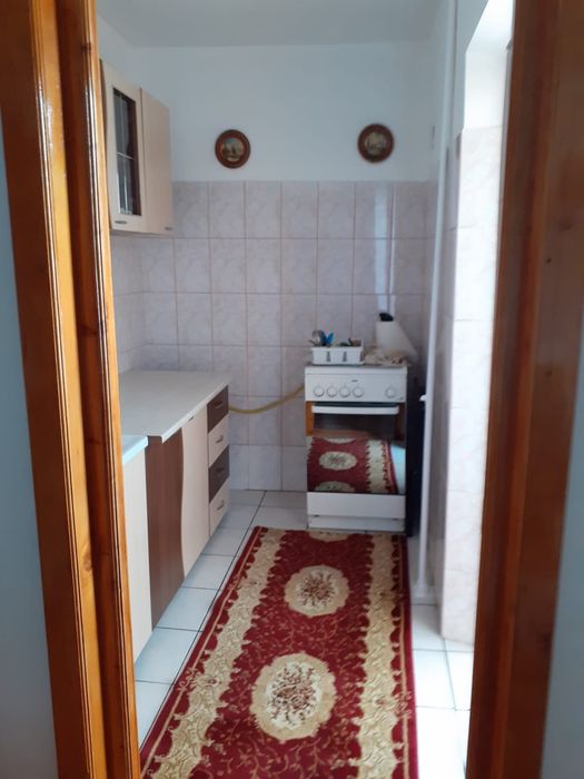 Închiriez garsonieră