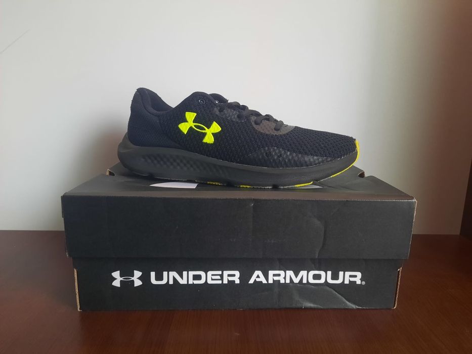 Adidași de alergare under armour