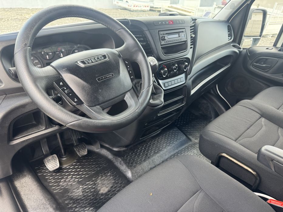 Iveco basculabil pe 3 parti