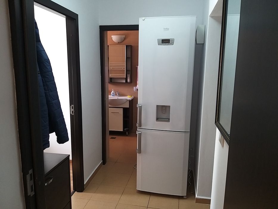 Pers fizica: Inchiriez apartament cu 2 camere si loc parcare la 800m de Popas Pacurari