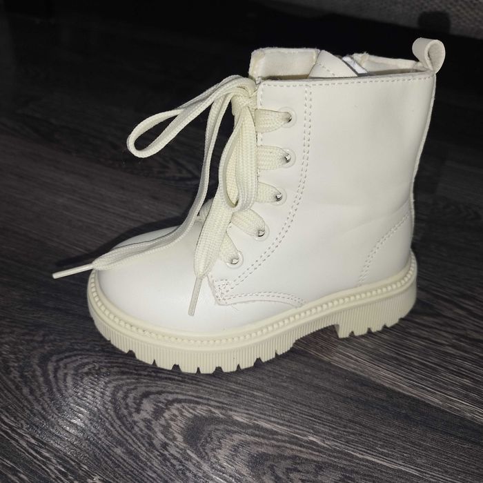 Кожени боти за момиче номер 24