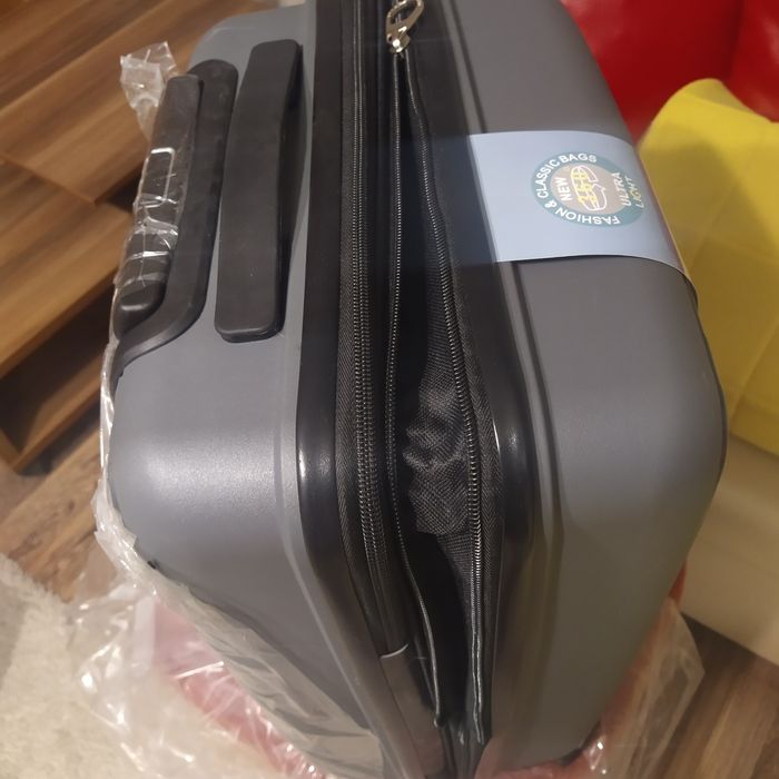 Чемодан маленький полипропилен