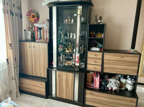 Стенка-горка в гостиную