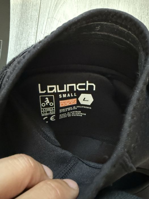 Genunchiere Fox Launch D30