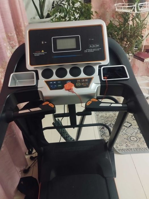 Продам беговую дорожку