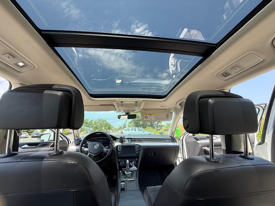 Vând Volkswagen Passat B8 cu Pachet R-Line din fabrică