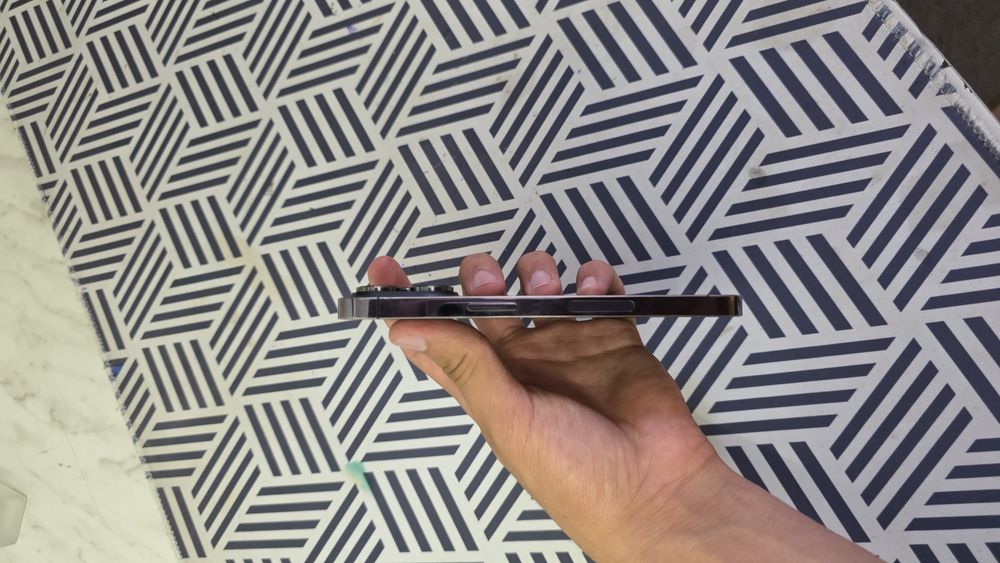 Срочно продаётся iPhone 14 pro