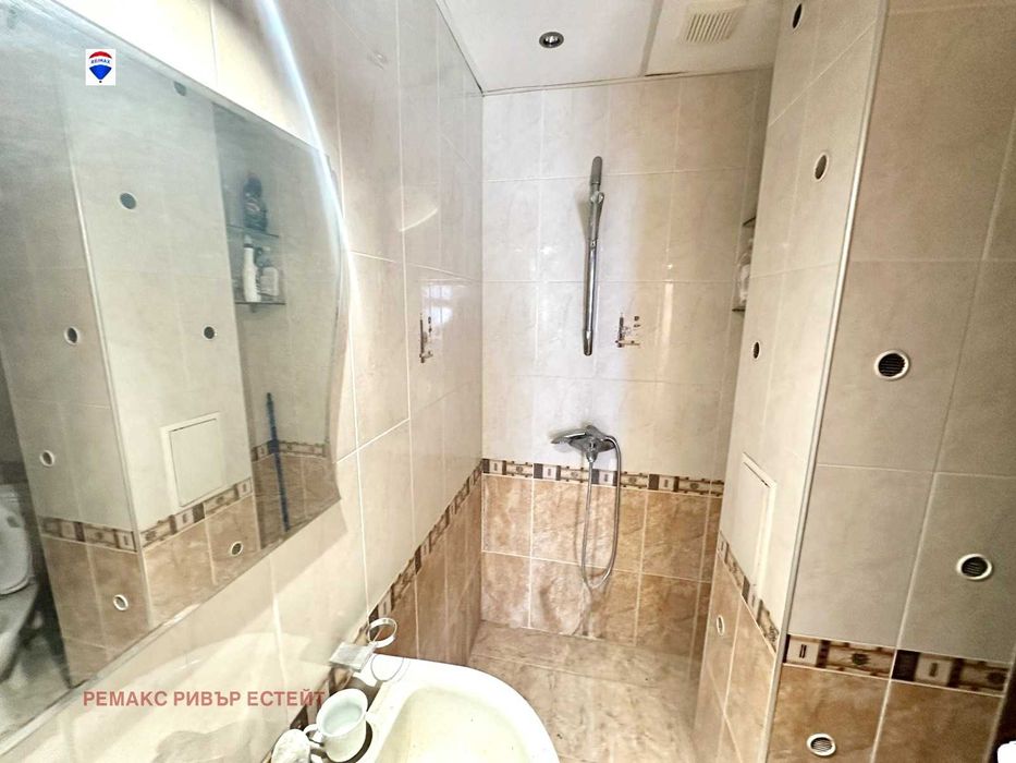 Продава се Тристаен апартамент в Русе, Център - 80 кв.м за 1058 €/кв.м - Снимка #9