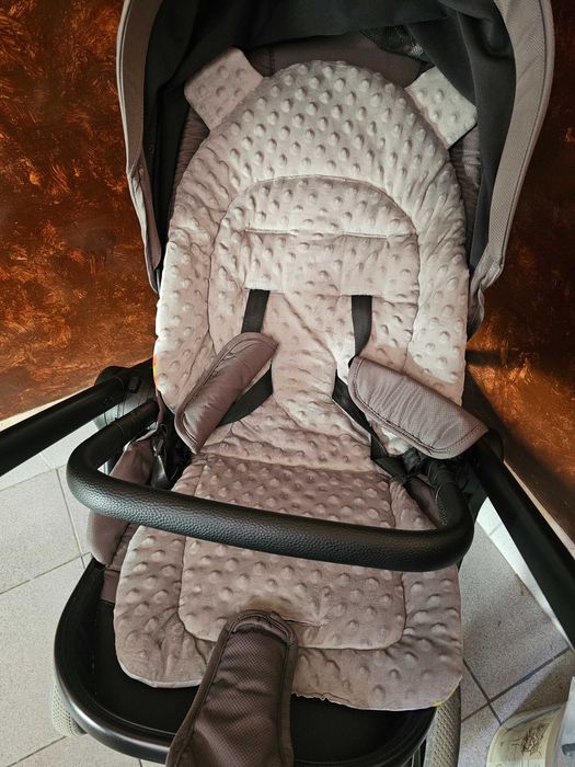 Продавам комбинирана количка Kikka Boo Modena 3 в 1