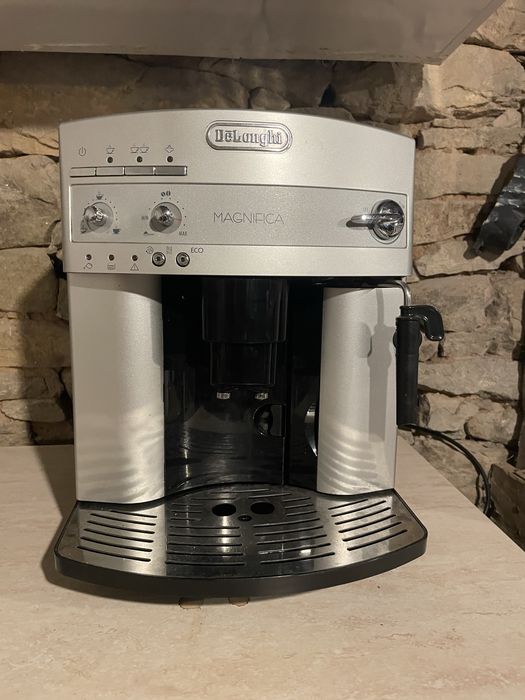 автоматична кафемашина De'Longhi Magnifica ESAM 3200