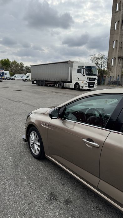 Renault Megane IV Sedan Intense