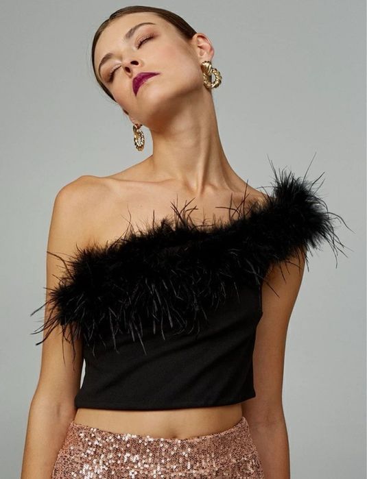 Дамски топ с пера LYNNE