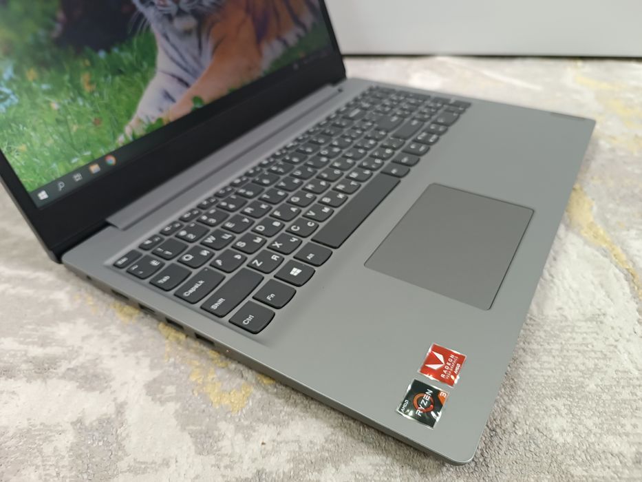 Notebook Lenovo RYZEN 3