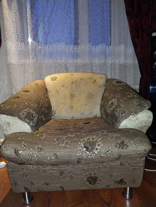 Диван  с креслами