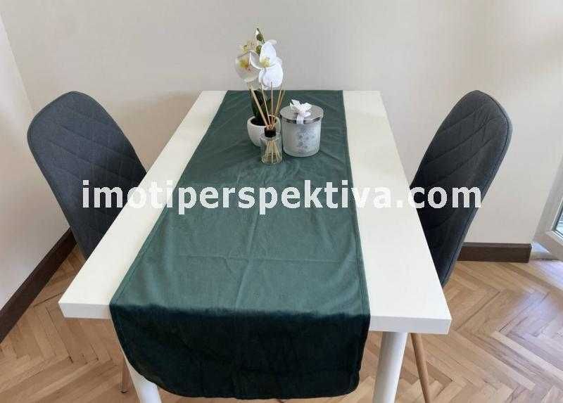 Продава се Тристаен апартамент в Пловдив, Кючук Париж - 51 кв.м за 2334 €/кв.м - Снимка #3