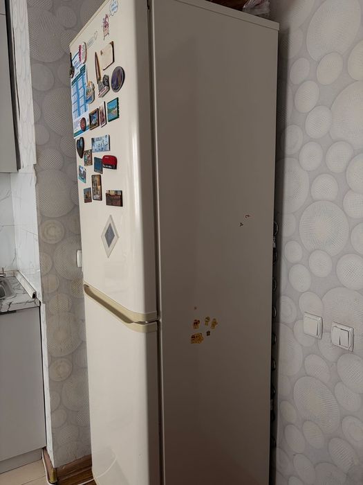 Холодильник Бирюса