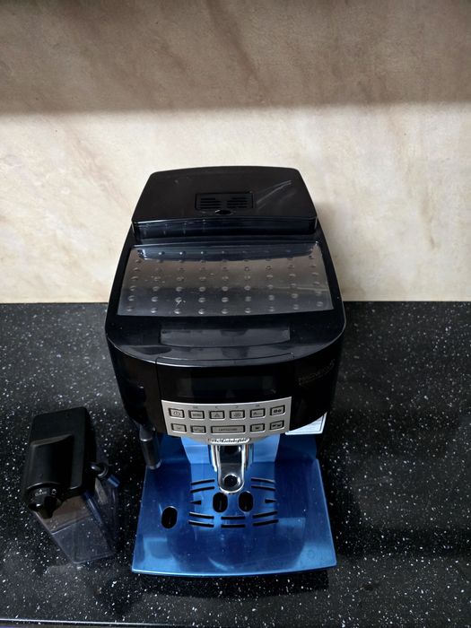 expresor aparat cafea Delonghi magnifica capucino, garanție
