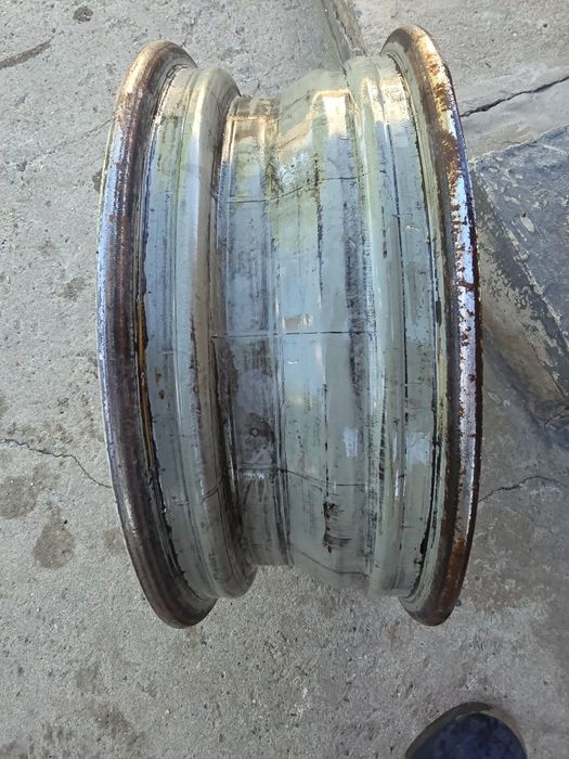 Диск на Газель и запасное колесо