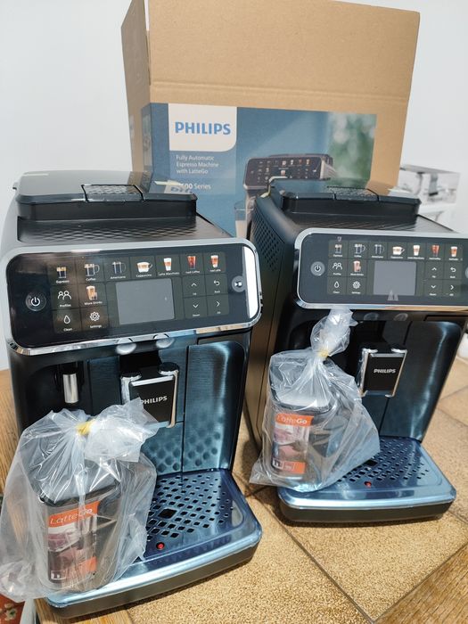 Espressor automat Philips seria 5500 LatteGo